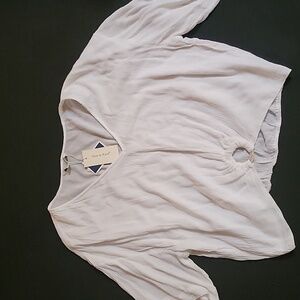 🆕️ NWT Sim & Sam cropped blouse White